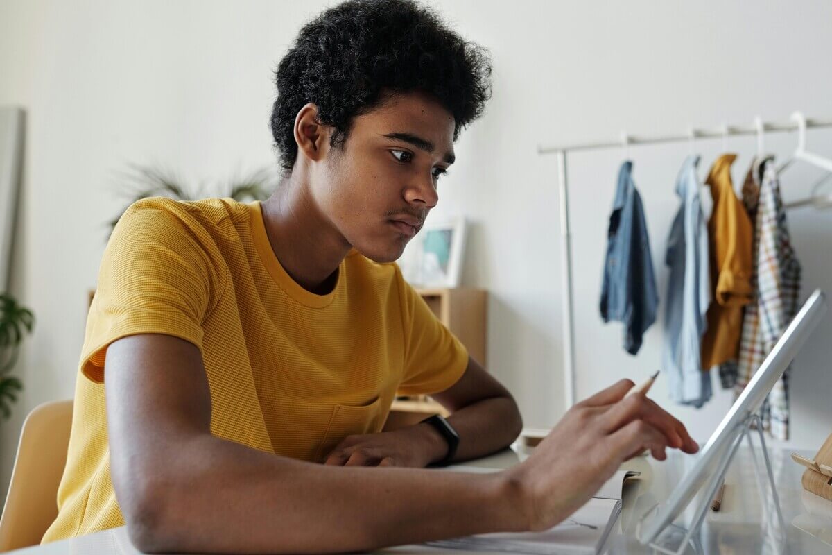 Teenager using AI for Maths homework